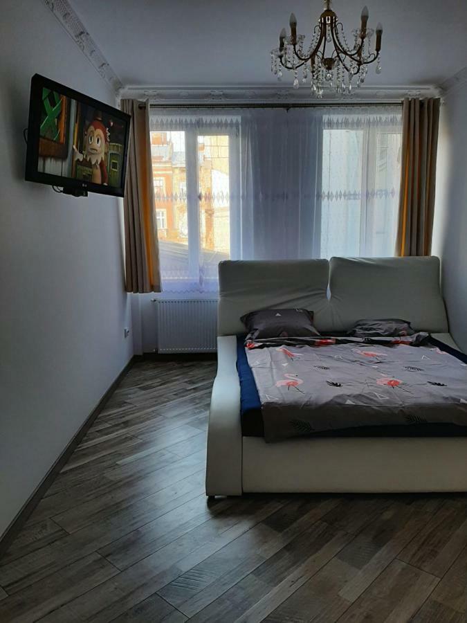 Apartment In Serbska リヴィウ エクステリア 写真