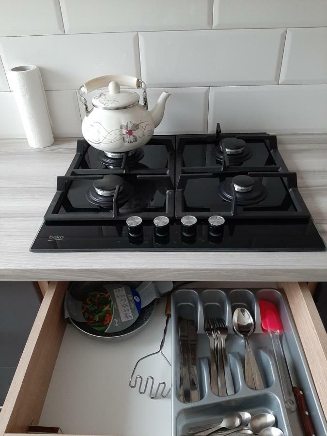 Apartment In Serbska リヴィウ エクステリア 写真