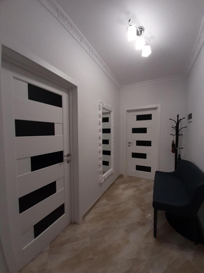 Apartment In Serbska リヴィウ エクステリア 写真
