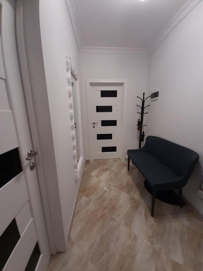 Apartment In Serbska リヴィウ エクステリア 写真
